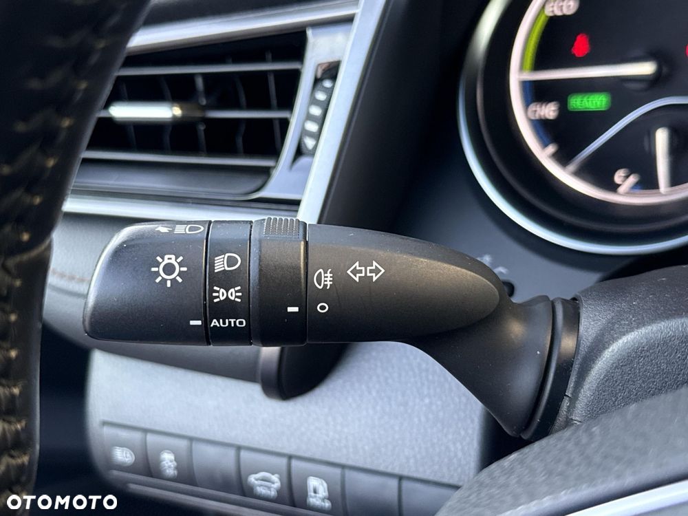 Toyota Camry 2.5 Hybrid Comfort CVT - 20