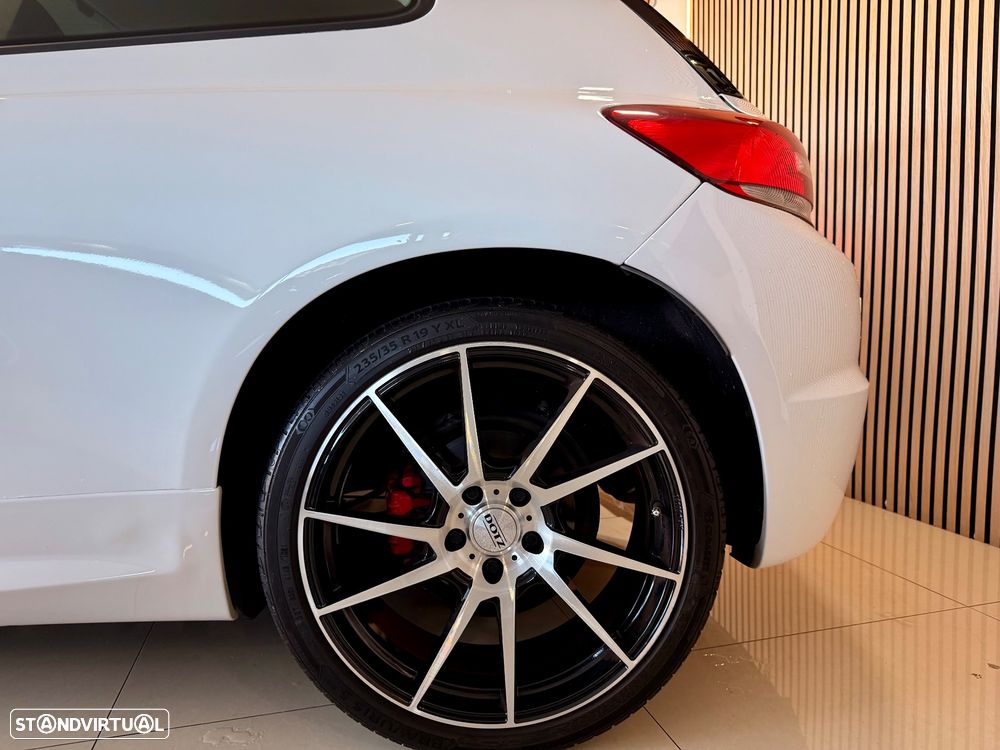 VW Scirocco 2.0 TDI R-Line - 23