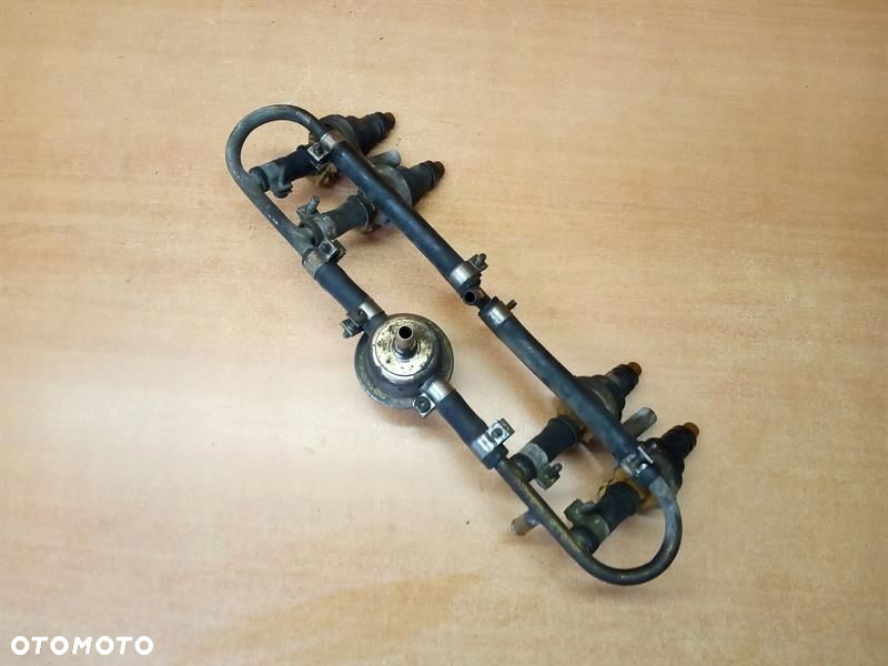 LISTWA WTRYSKOWA OPEL ASCONA B 2.0 0280160205 - 2