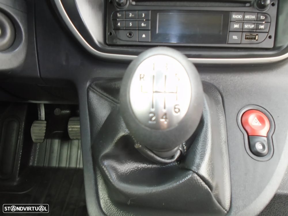 Renault Kangoo 1.5 DCI MAXI 3 LUGARES- 95 CV 6 V- IVA DEDUTIVEL - 17