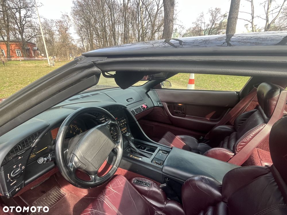 Chevrolet Corvette - 9