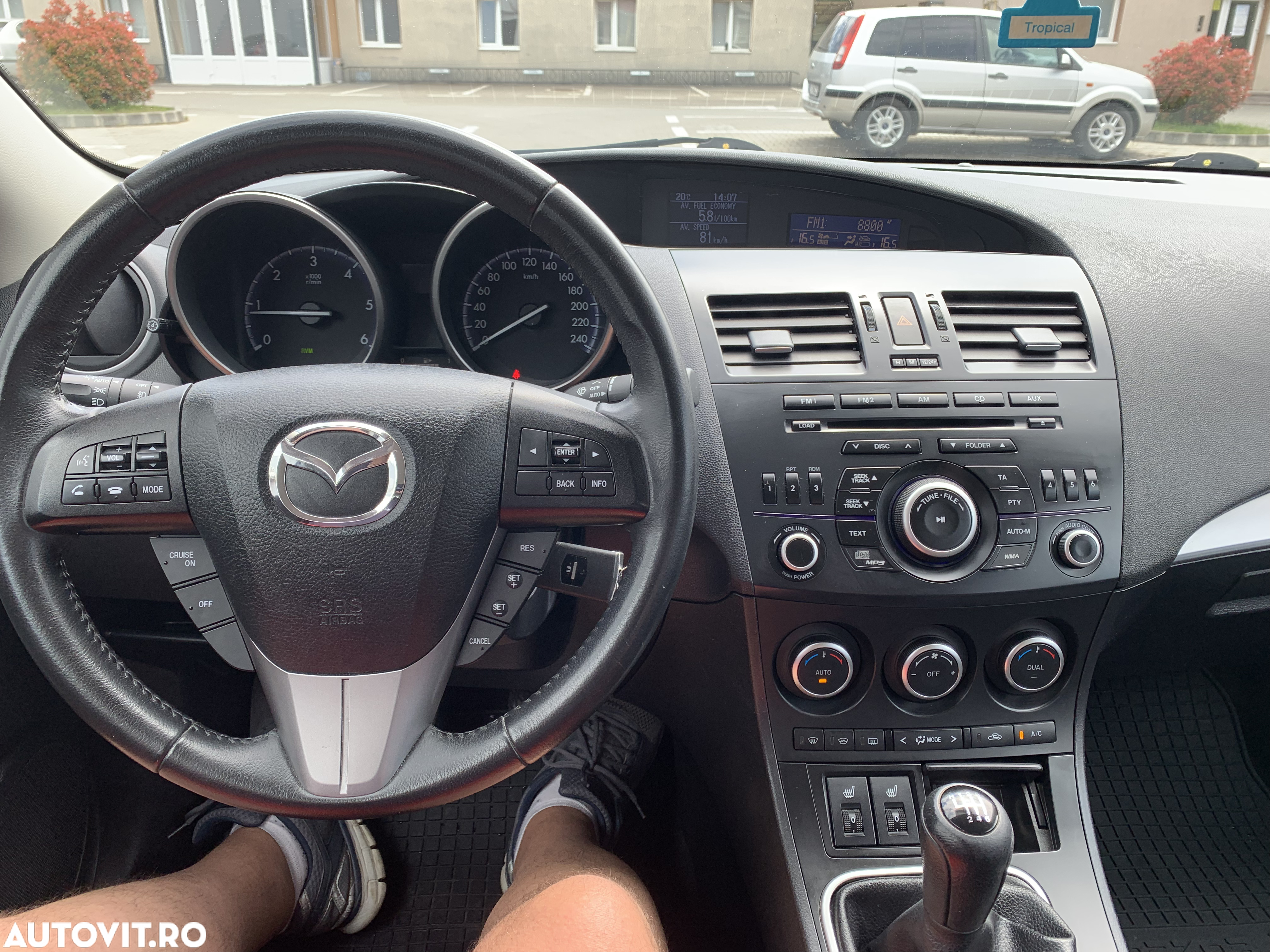 Mazda 3 - 10