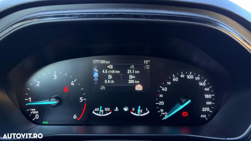 Ford Focus - 12