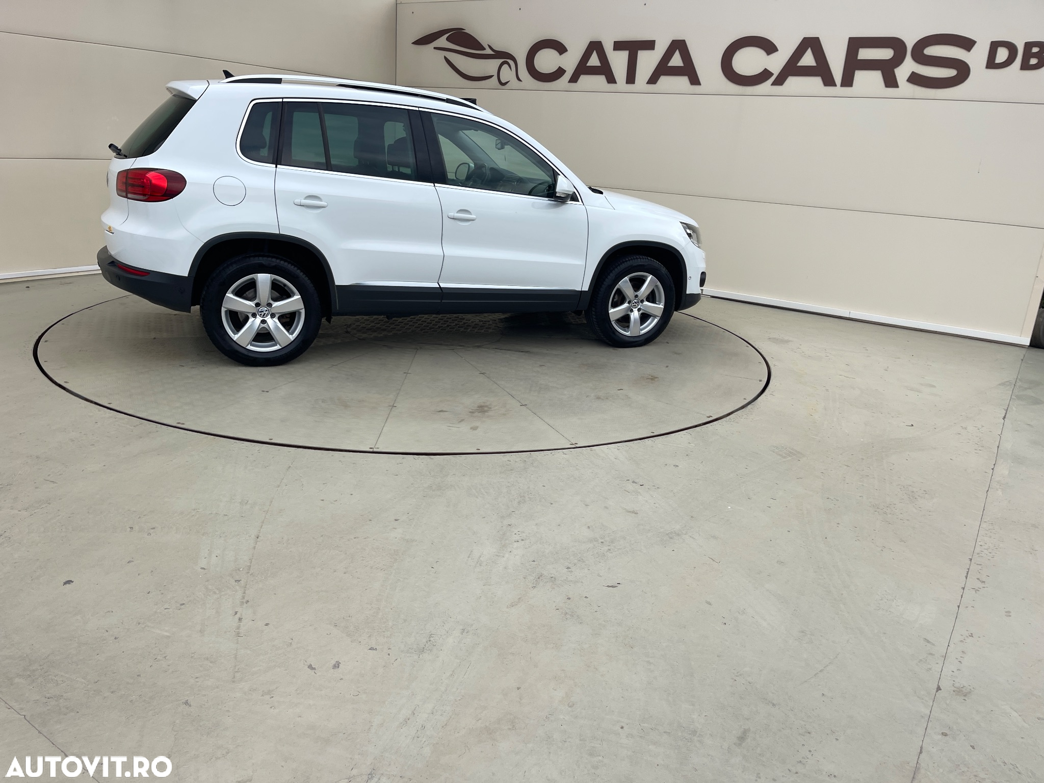 Volkswagen Tiguan 2.0 TDI DPF 4Motion BlueMotion Technology DSG Cup Sport & Style - 18
