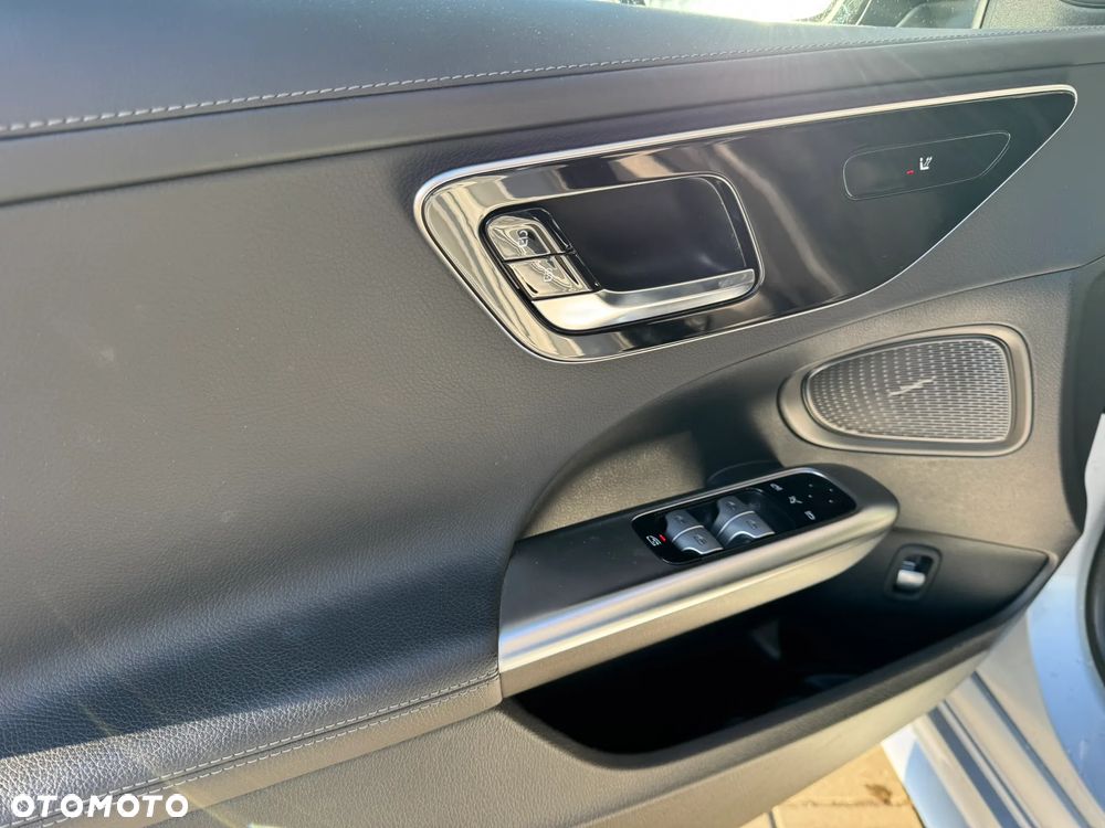 Mercedes-Benz Klasa C 220 d 4Matic 9G-TRONIC AMG Line - 23