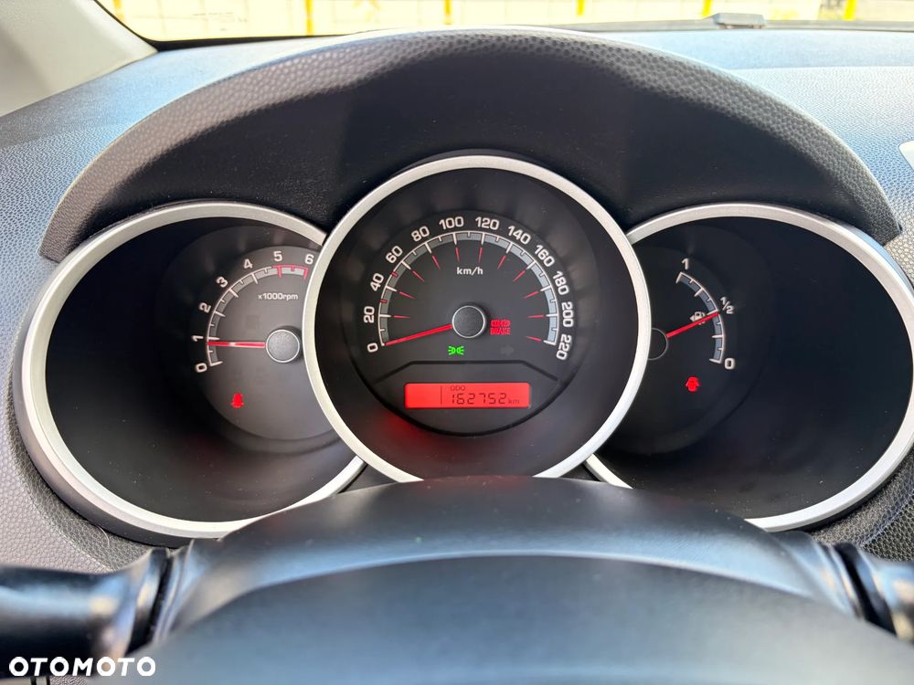 Kia Venga 1.4 CRDi M - 18