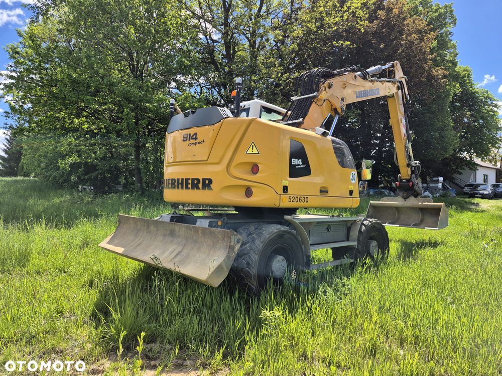 Liebherr A914 - 5
