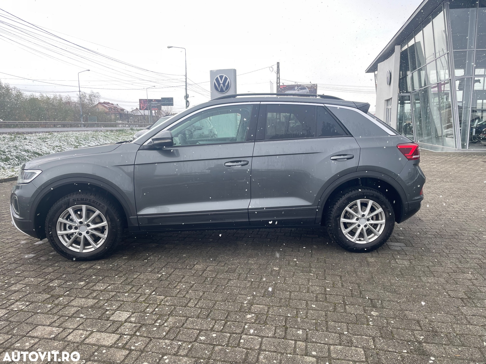 Volkswagen T-ROC - 3