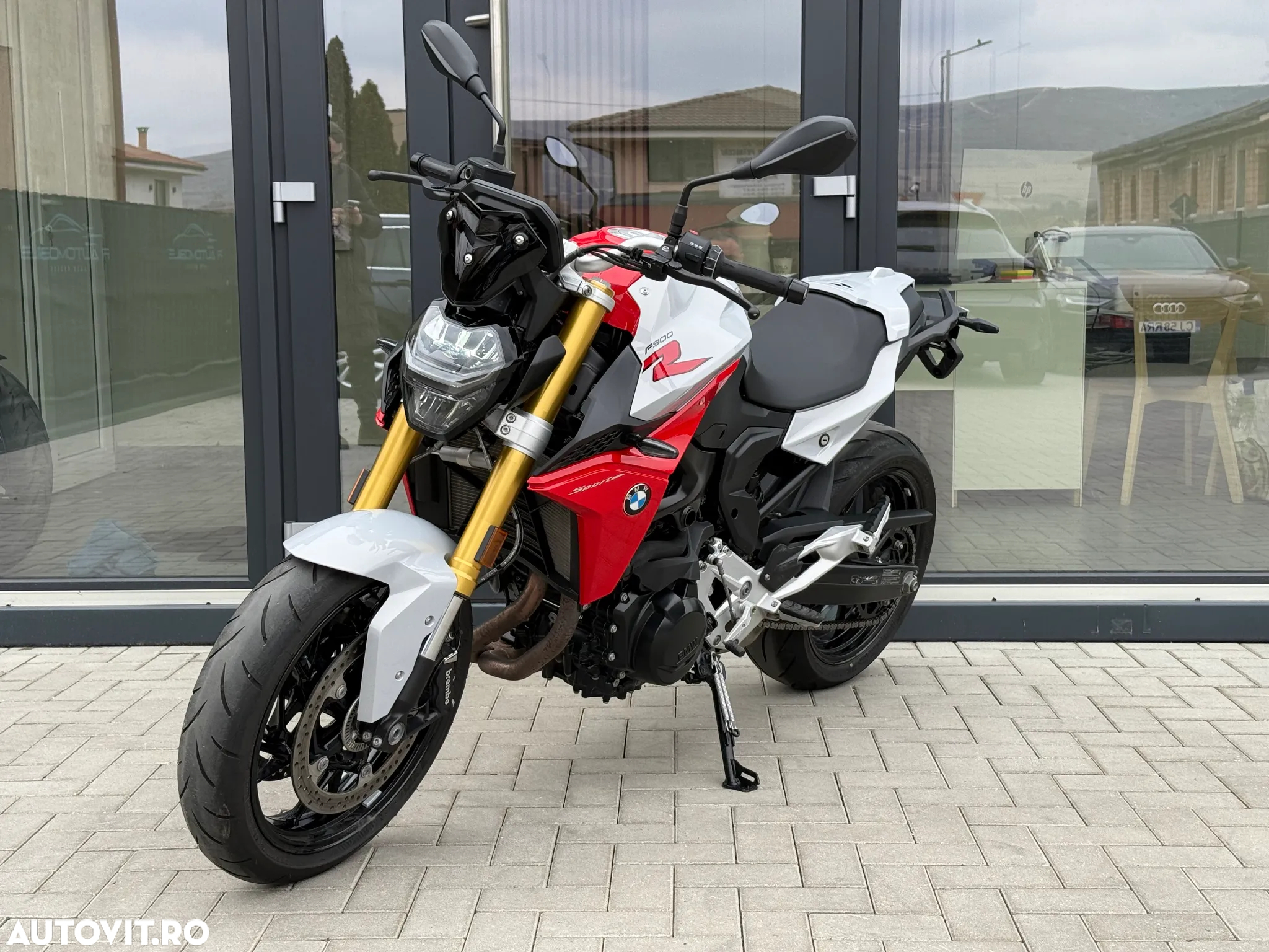 BMW F900R - 4