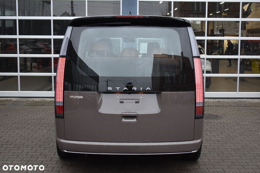 Hyundai Staria - 6