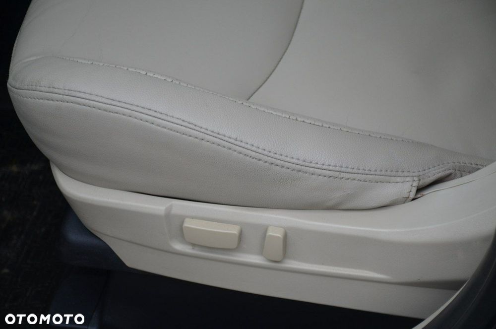 Citroën C-Crosser - 19