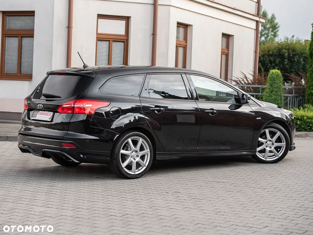 Ford Focus 1.5 EcoBlue Start-Stopp-System ST-LINE X - 14