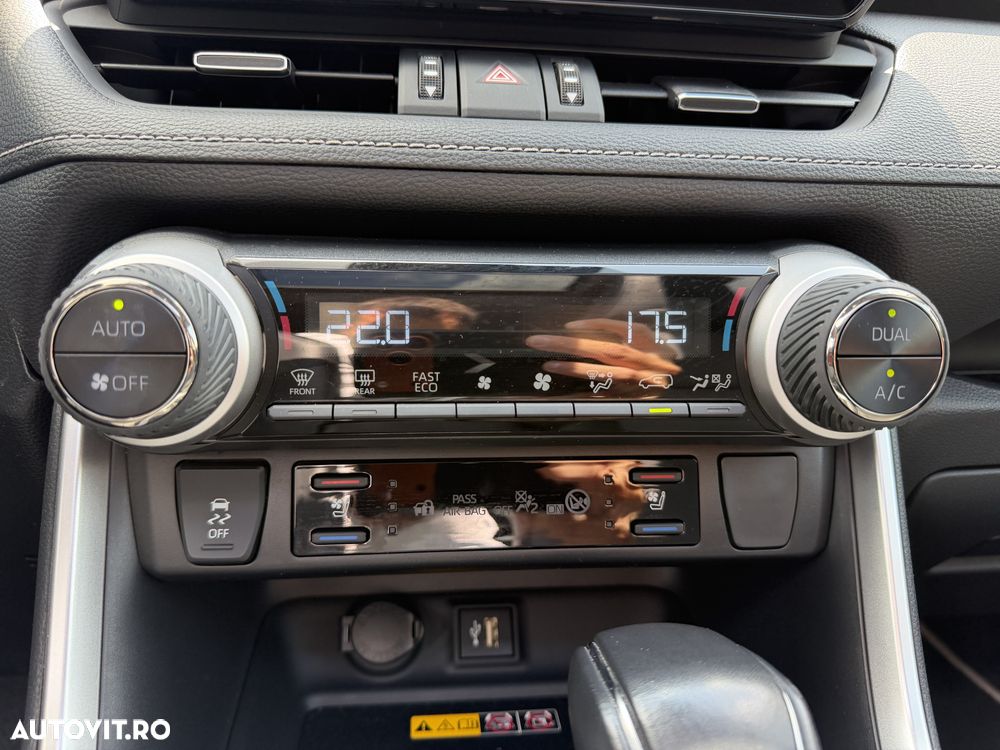 Toyota RAV4 2.5 VVT-iE 4x4 Luxury - 16