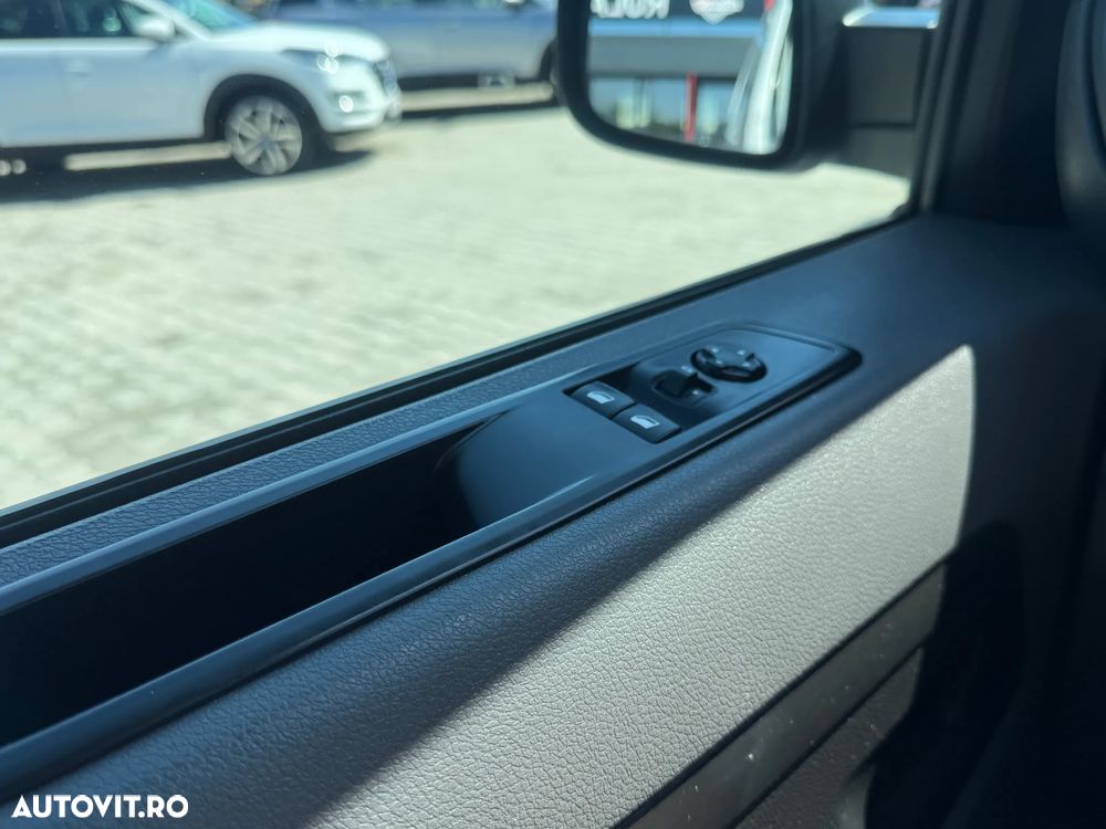 Opel Vivaro - 21