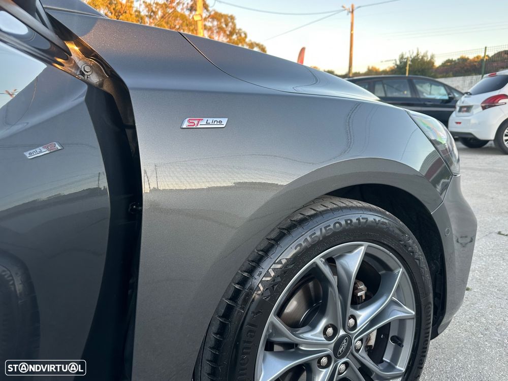 Ford Focus 1.0 EcoBoost MHEV ST-Line - 36