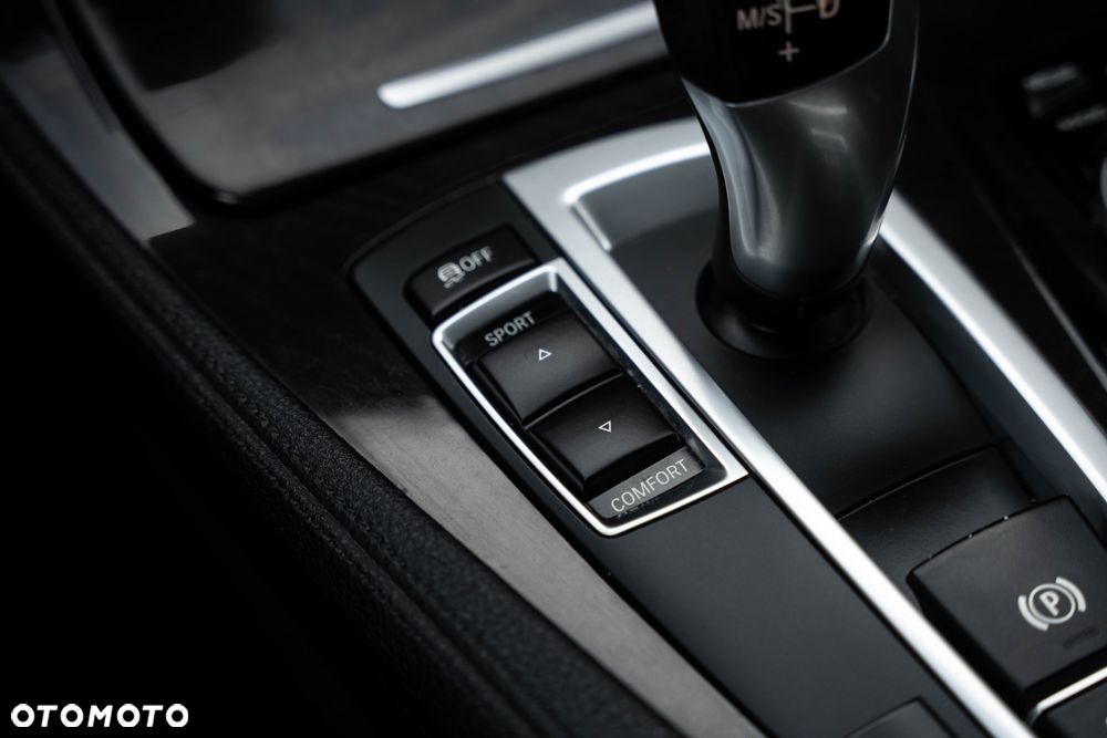 BMW Seria 5 - 32
