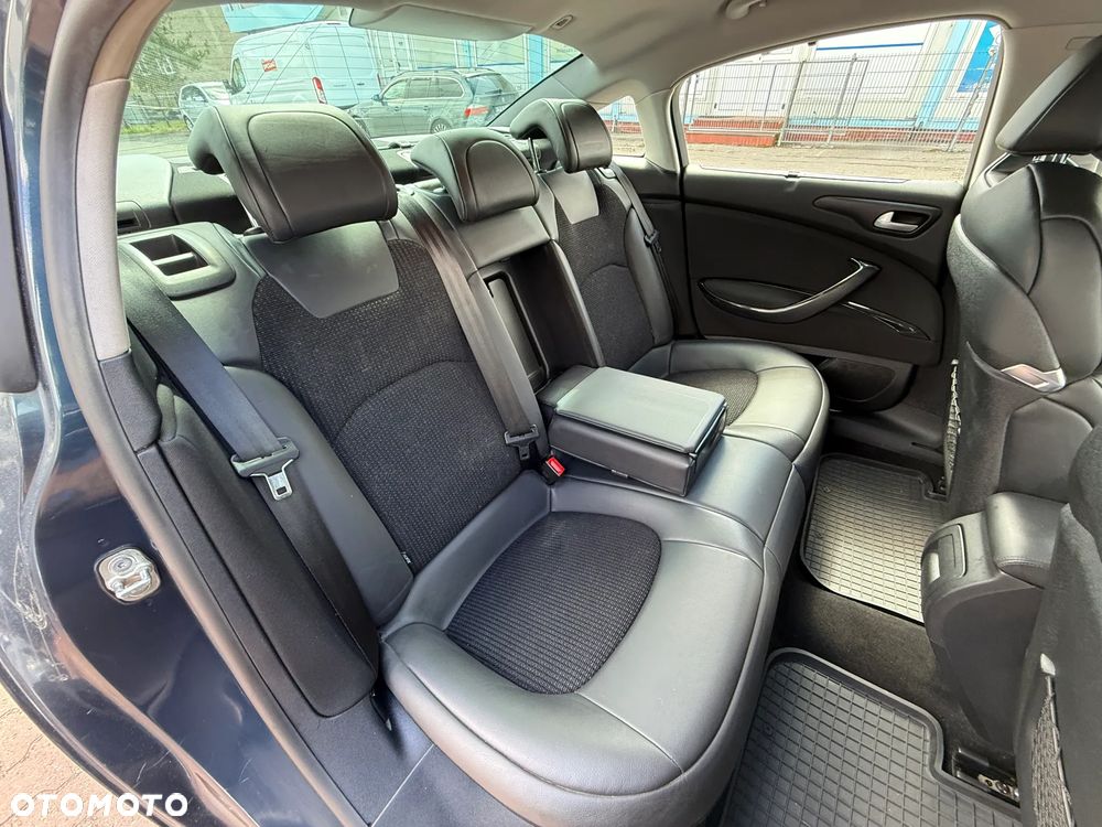 Citroën C5 HDi 135 Exclusive - 23
