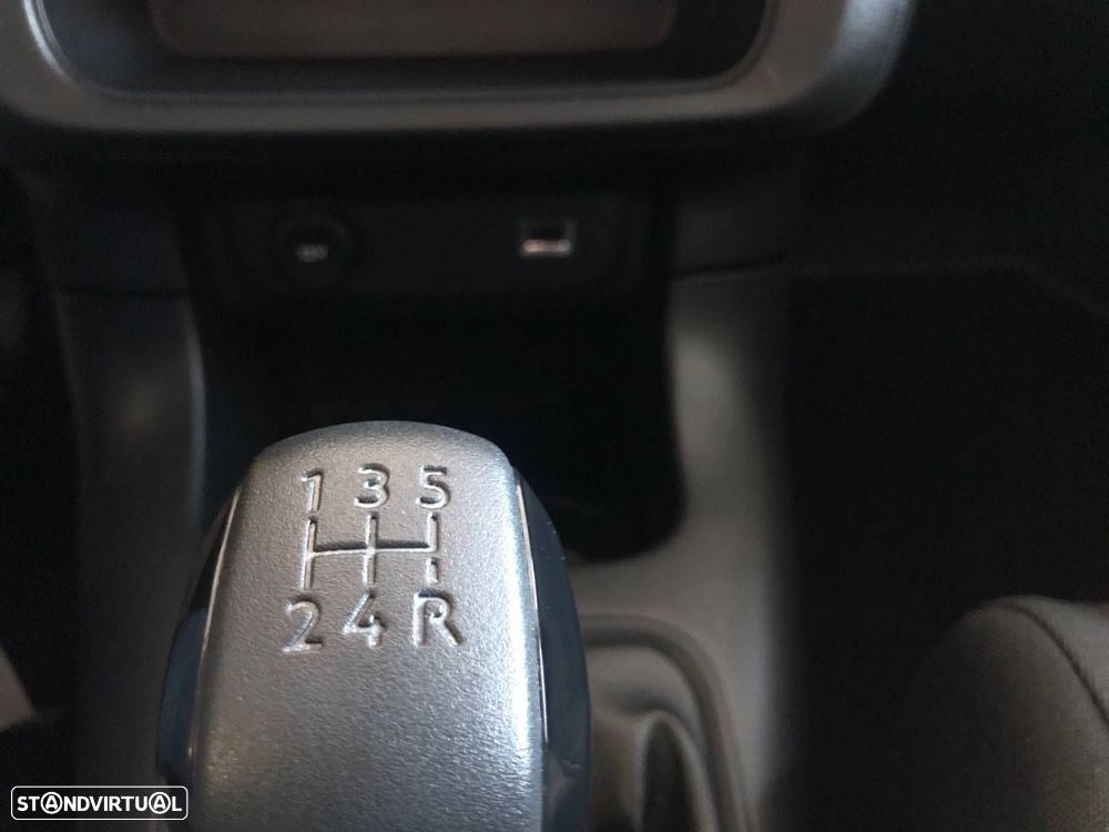 Citroën C3 1.2 PureTech C-Series - 16