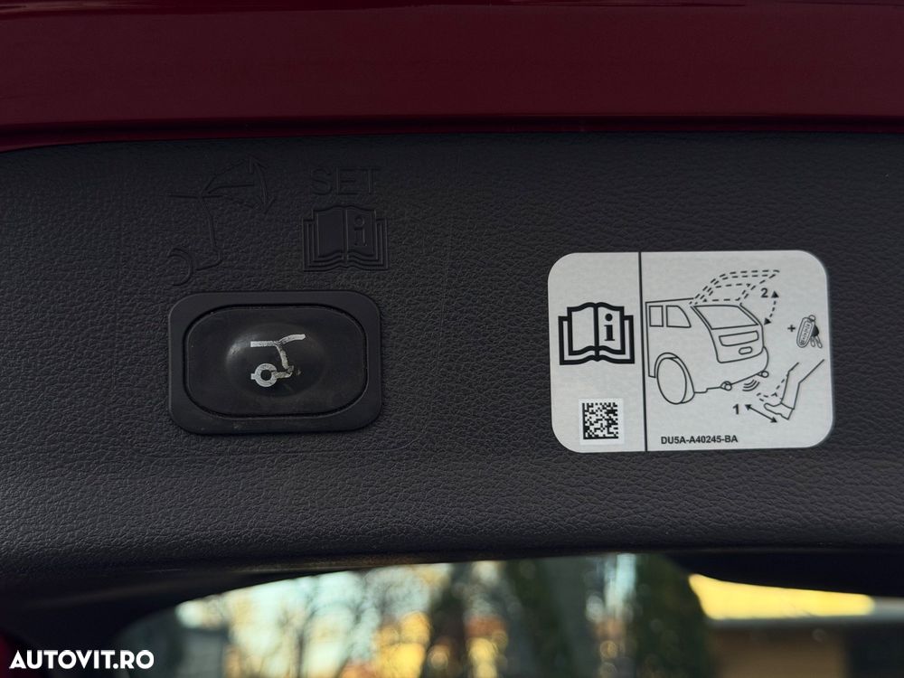 Ford Kuga 2.0 TDCi 4x4 Aut. ST-Line - 29