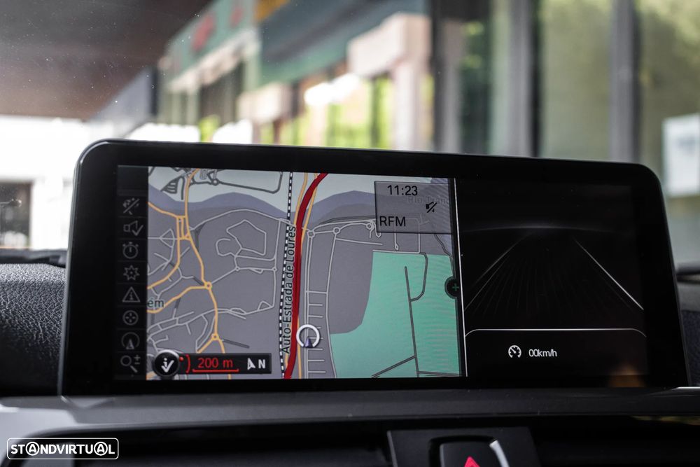 BMW 318 d Auto Line Modern - 34
