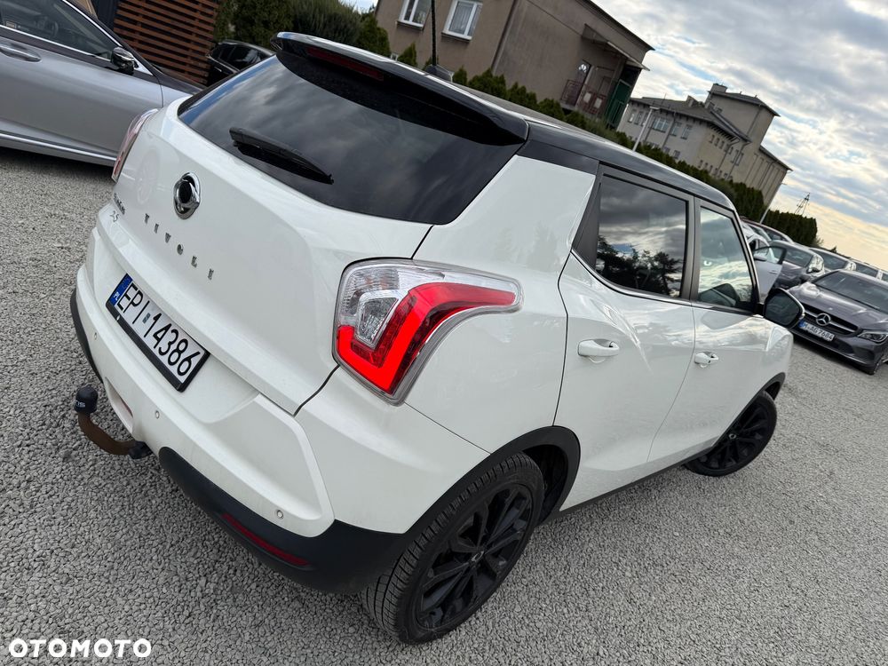 SsangYong/KGM Tivoli e-XGi 160 2WD Black+White - 22
