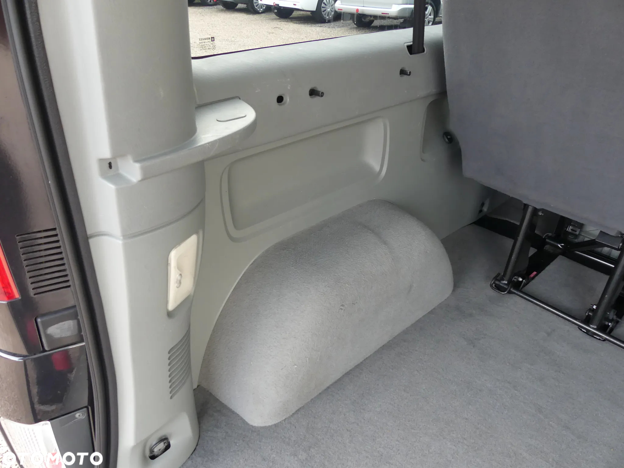 Renault Trafic 2.0 dCi 115 FAP Grand Passenger Black Edition - 26