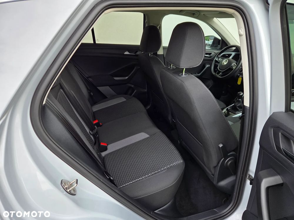 Volkswagen T-Roc - 14