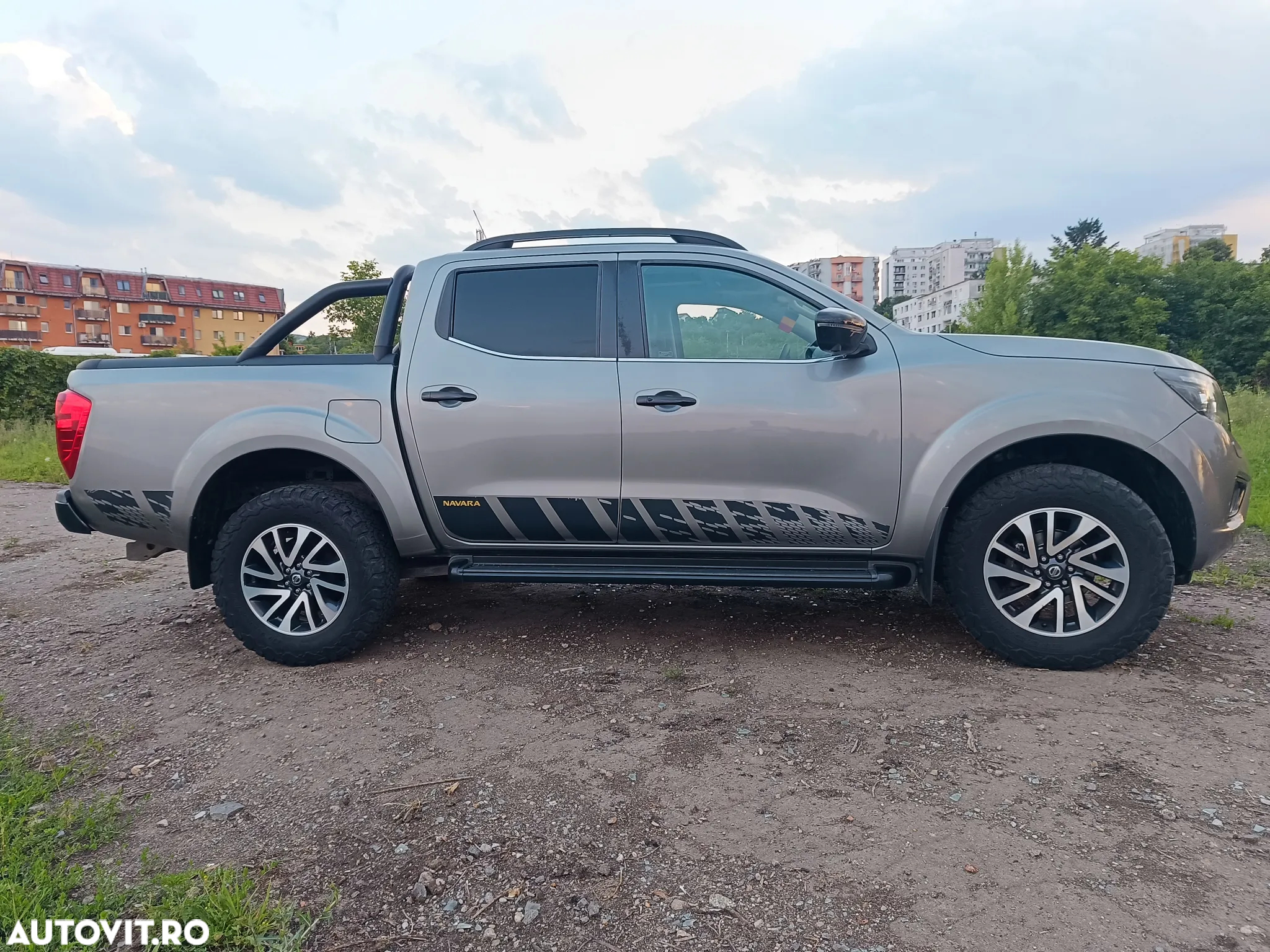 Nissan Navara - 2