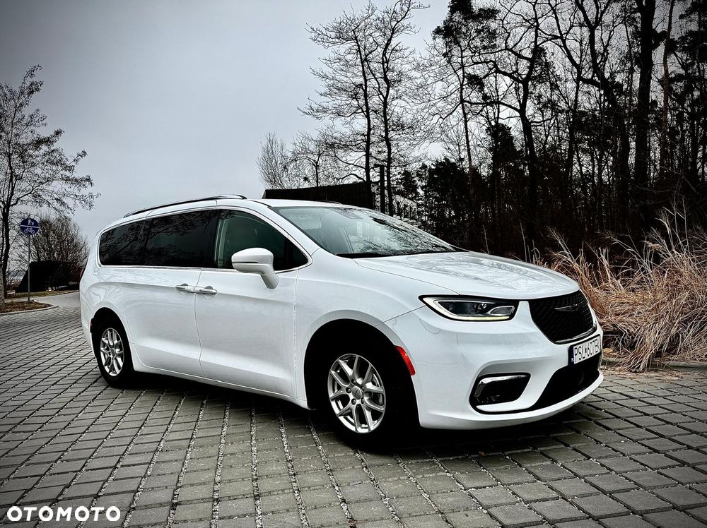 Chrysler Pacifica - 1