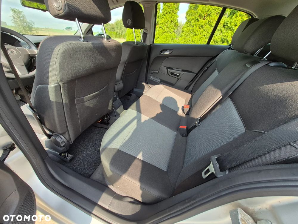 Opel Astra - 14