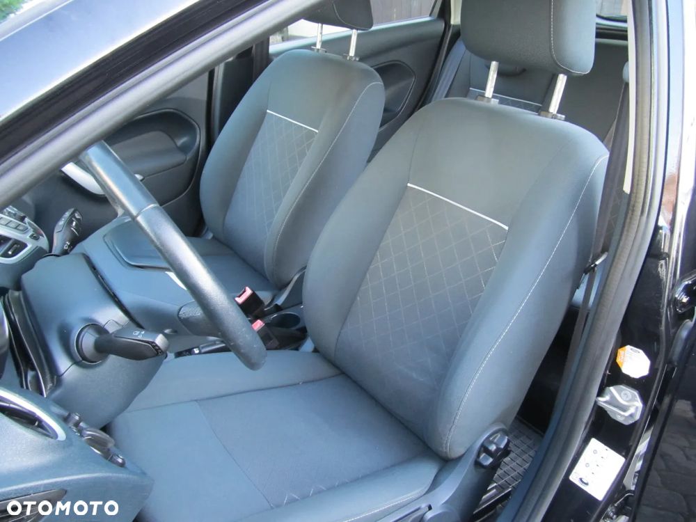 Ford Fiesta 1.25 Celebration - 11