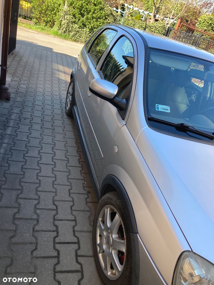Opel Corsa 1.2 16V Cosmo - 6