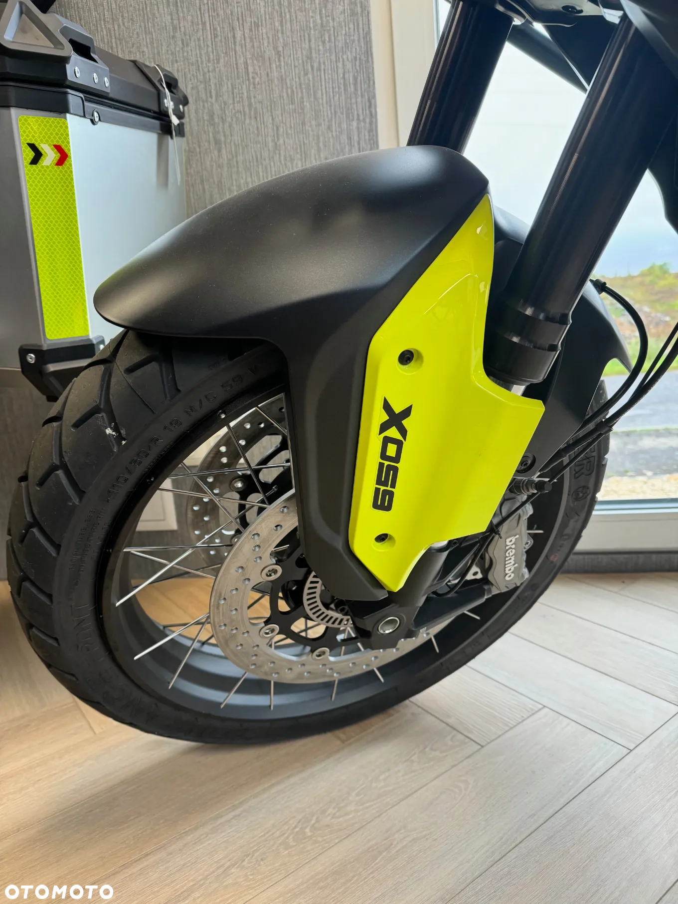 QJMOTOR SVT 650X - 12