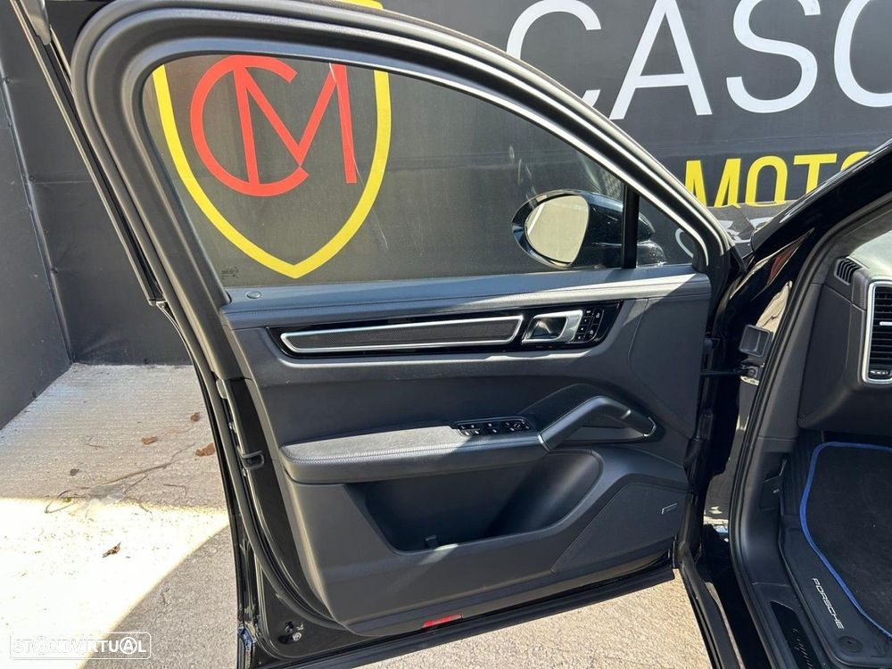 Porsche Cayenne GTS - 9