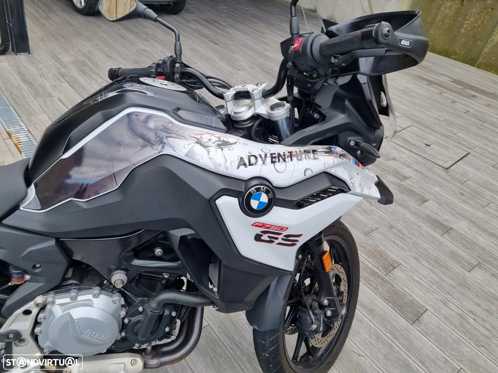 BMW F 750 GS BMW F750 GS Cilindrada: 853cc Potencia: 77cv - 4