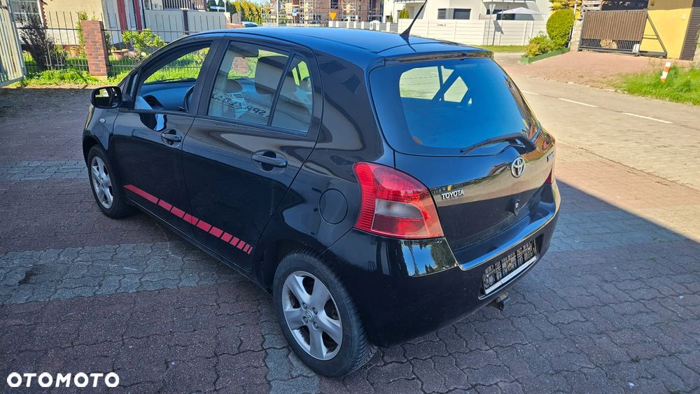 Toyota Yaris 1.0 VVT-i Sol - 4