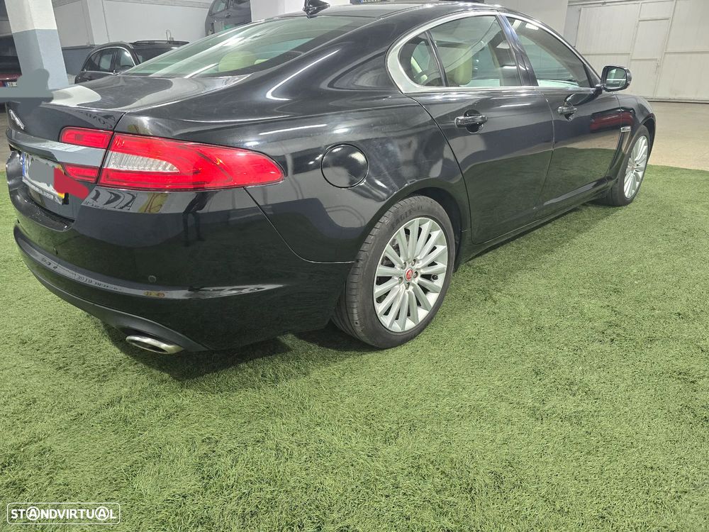 Jaguar XF 2.2 D Luxury 139g - 4