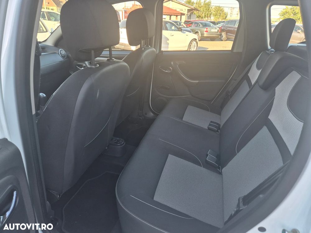 Dacia Duster 1.6 4x2 Laureate - 17