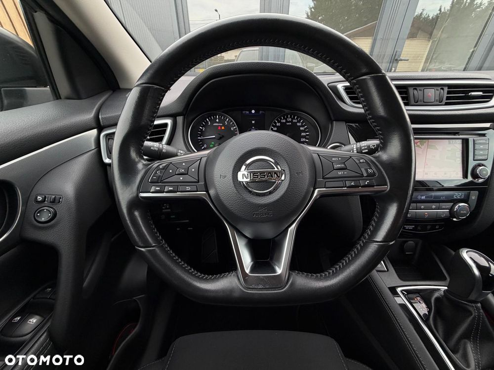 Nissan Qashqai 1.3 DIG-T N-Connecta DCT - 29