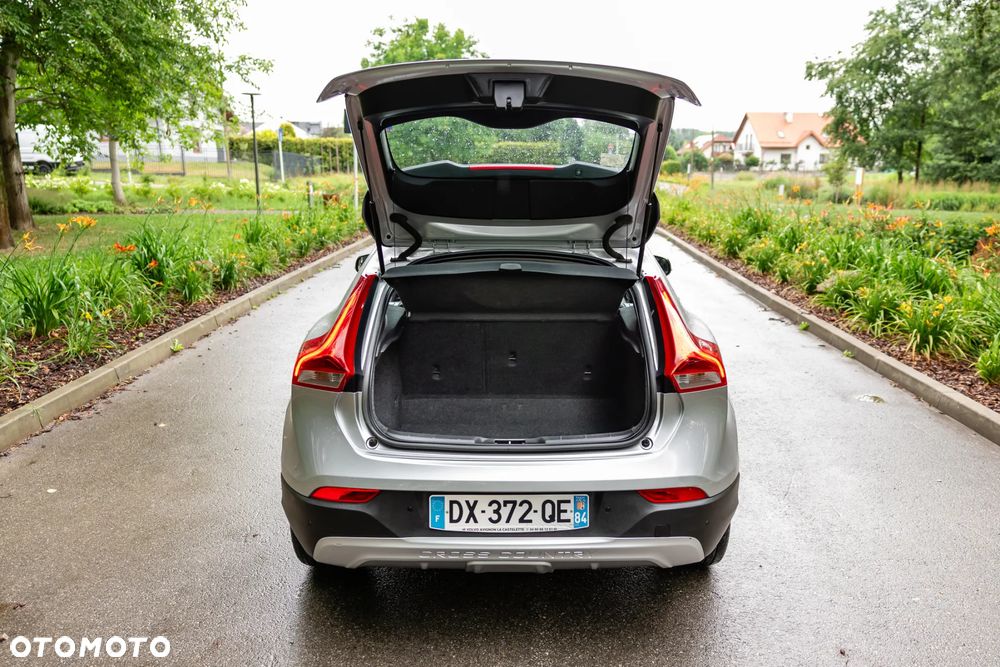 Volvo V40 D2 - 16