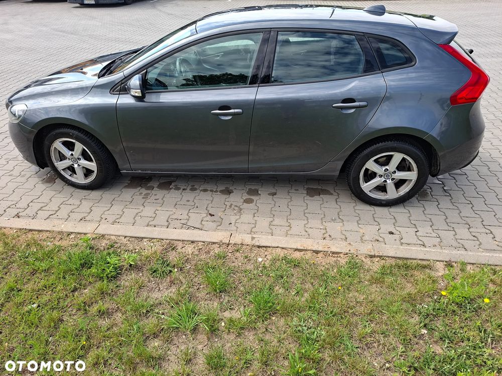Volvo V40 D3 Base - 4
