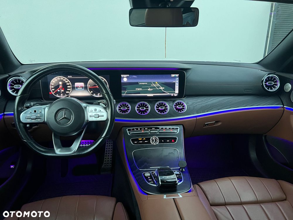 Mercedes-Benz Klasa E 220 d Coupe 4-Matic 9G-TRONIC - 11