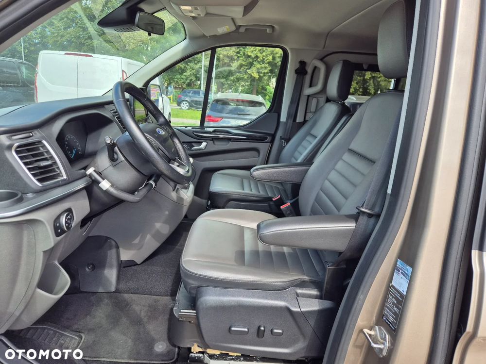 Ford Tourneo Custom - 6