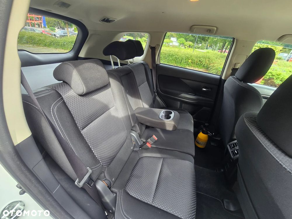Mitsubishi Outlander 2.0 2WD CVT Active+ - 14