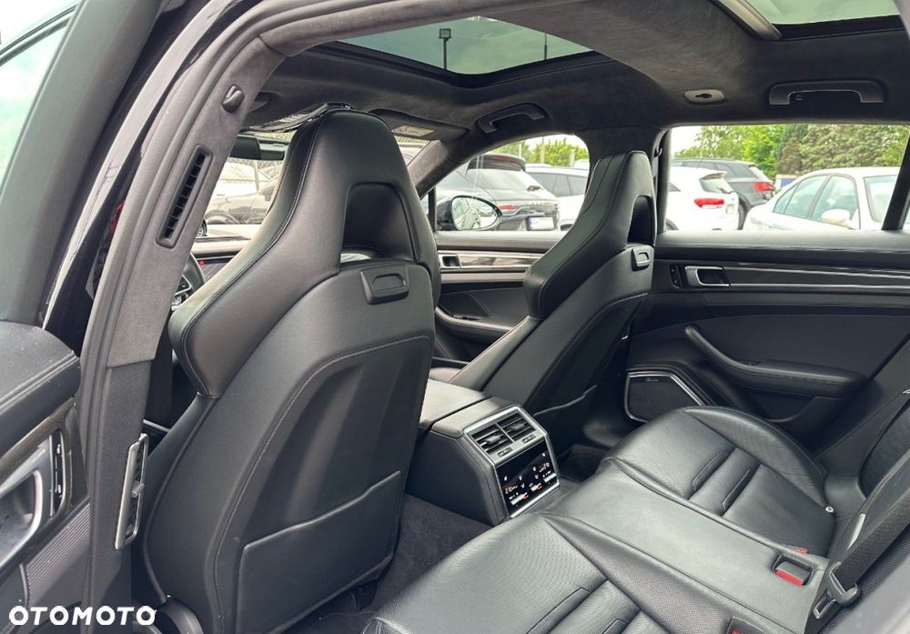 Porsche Panamera - 15