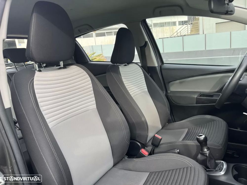 Toyota Yaris 1.0 VVT-i Exclusive - 46