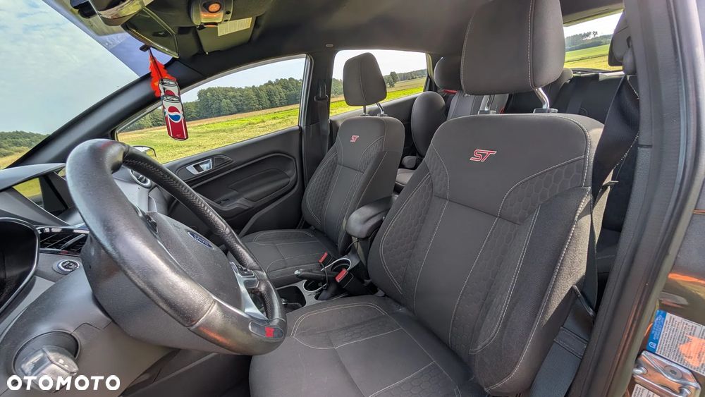 Ford Fiesta 1.6 EcoBoost ST200 - 25