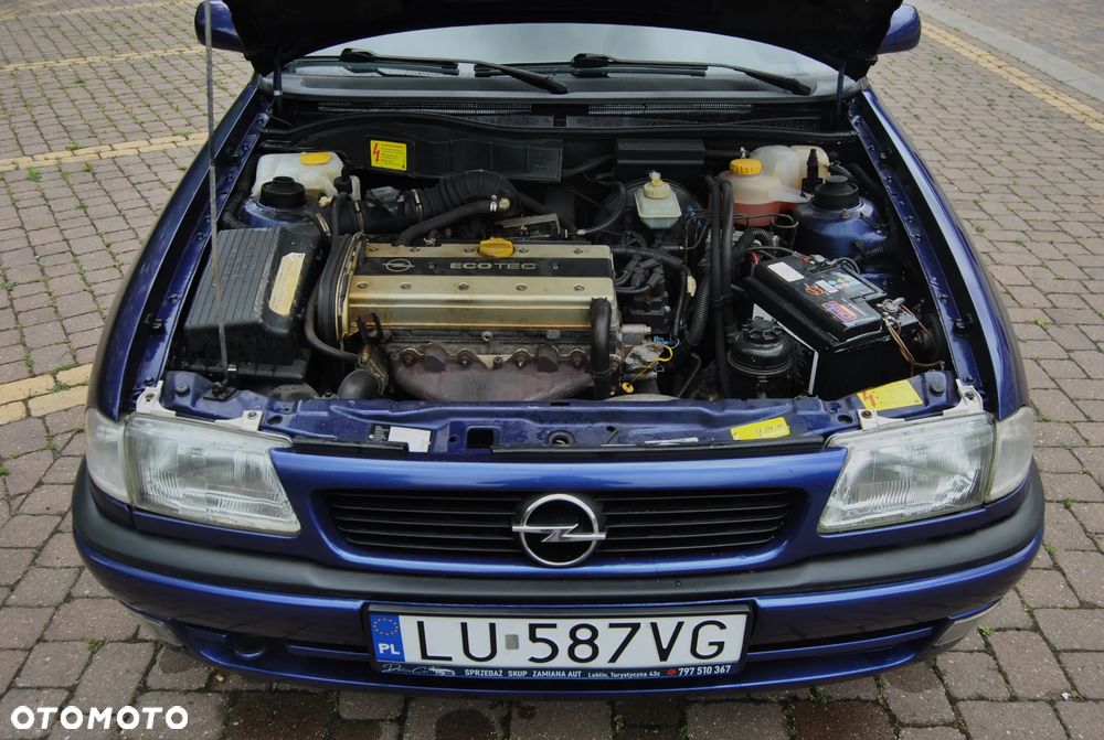 Opel Astra 1.8 Bertone - 19
