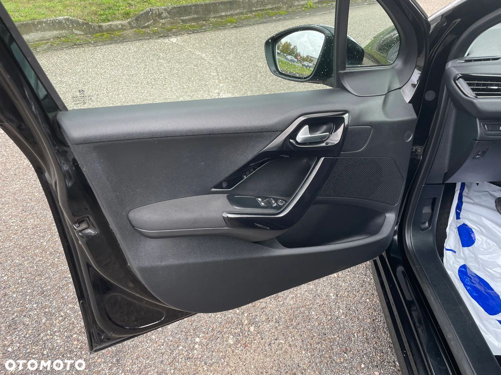 Peugeot 208 1.2 VTi Active ETG5 - 23
