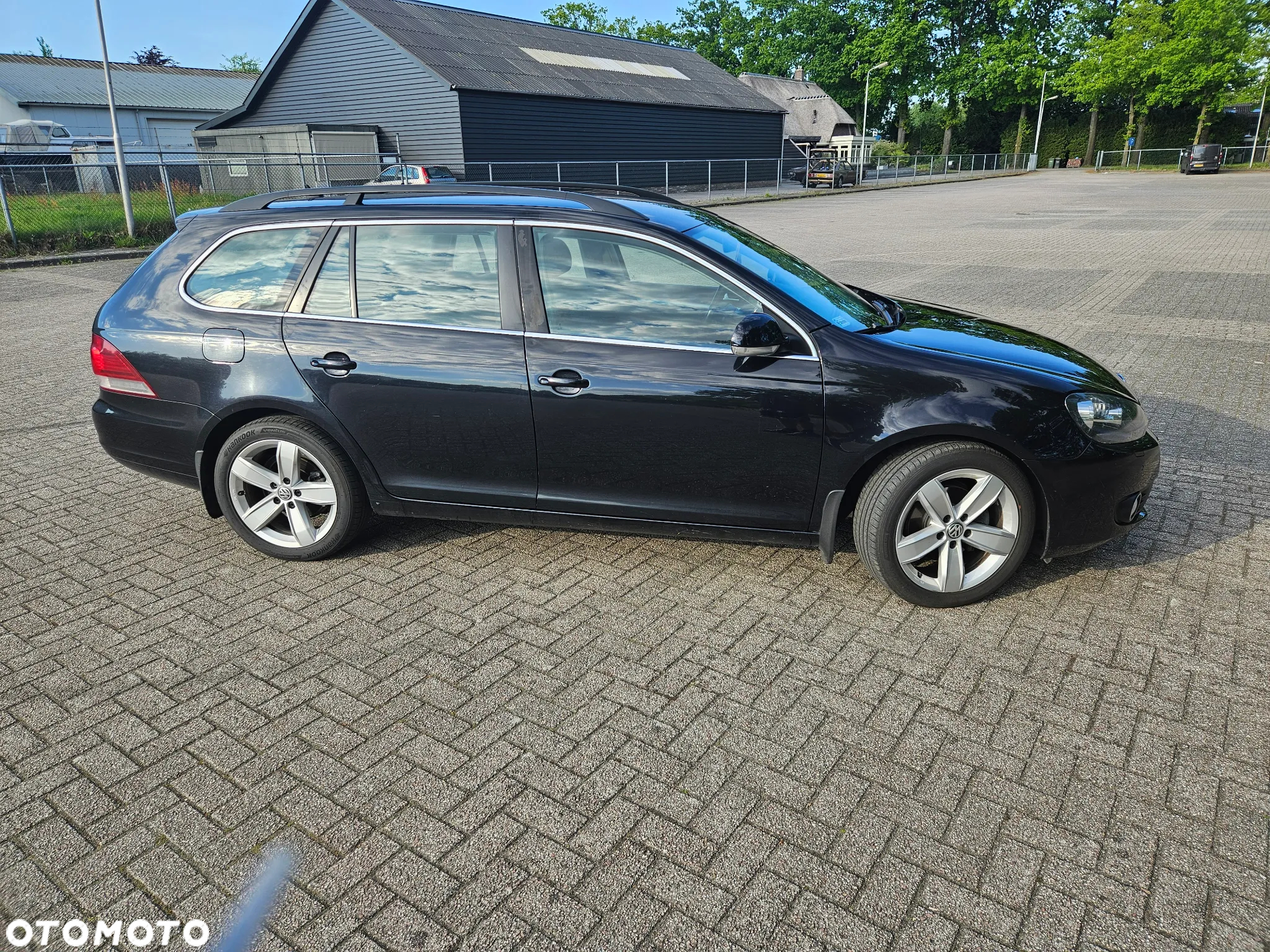 Volkswagen Golf - 2